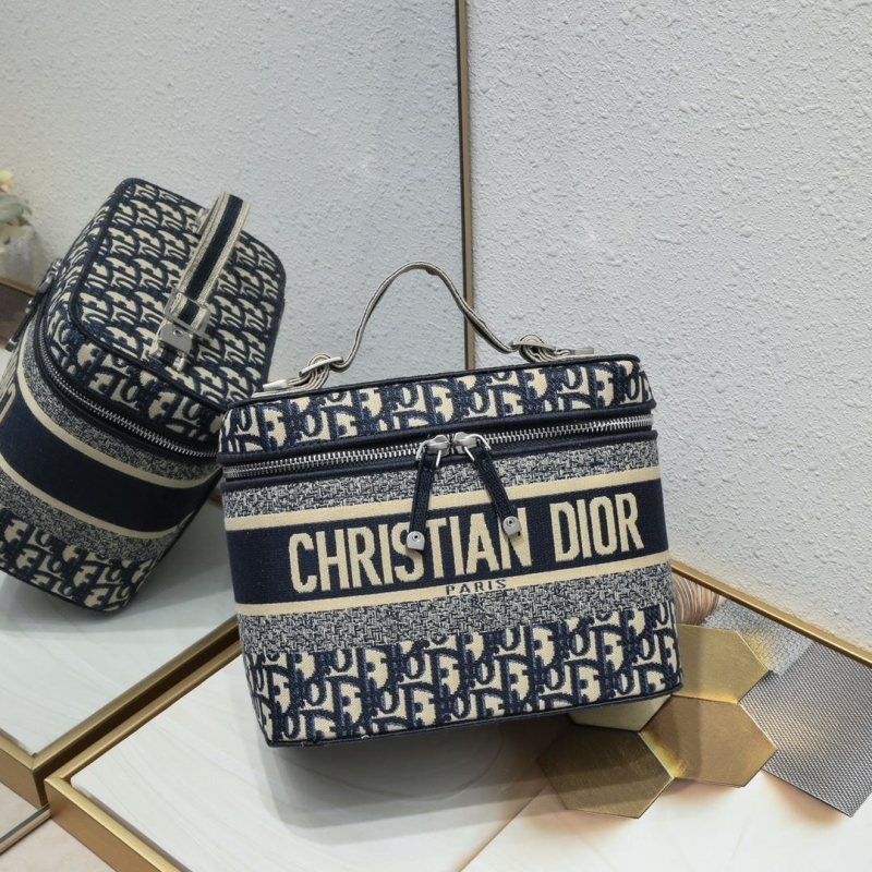 D*or cosmetic bags